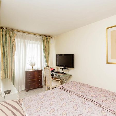 Spacious T3 With View In The Heart Of The City! Charenton-le-Pont Exterior photo